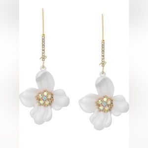 Elegant White Floral Earrings
